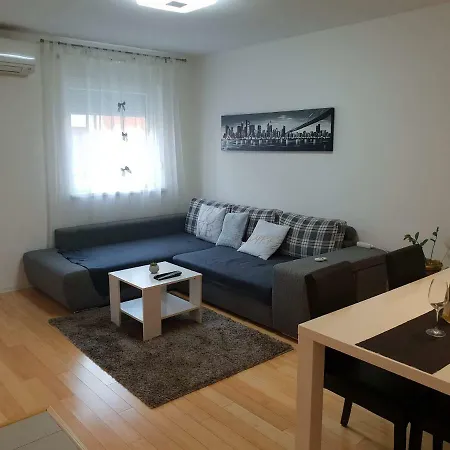 Igor Apartman Пула